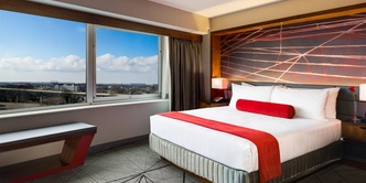 Crowne Plaza Junior Suite