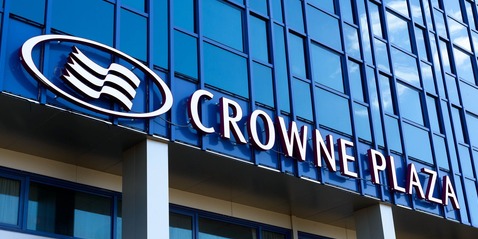 Crowne Plaza JFK Exterior